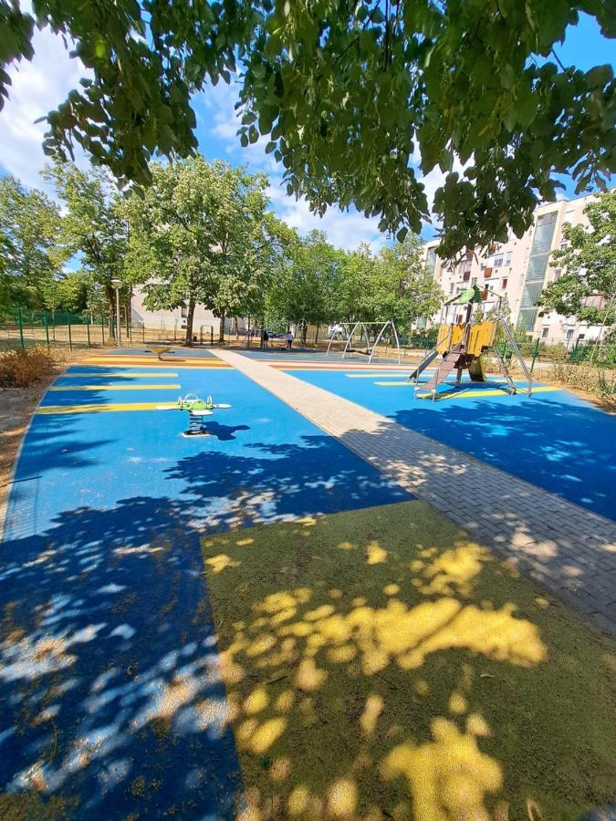 Wanderer Station Apartment Debrecen Luaran gambar