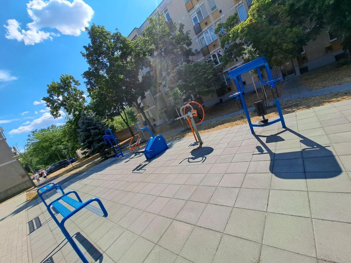 Wanderer Station Apartment Debrecen Luaran gambar