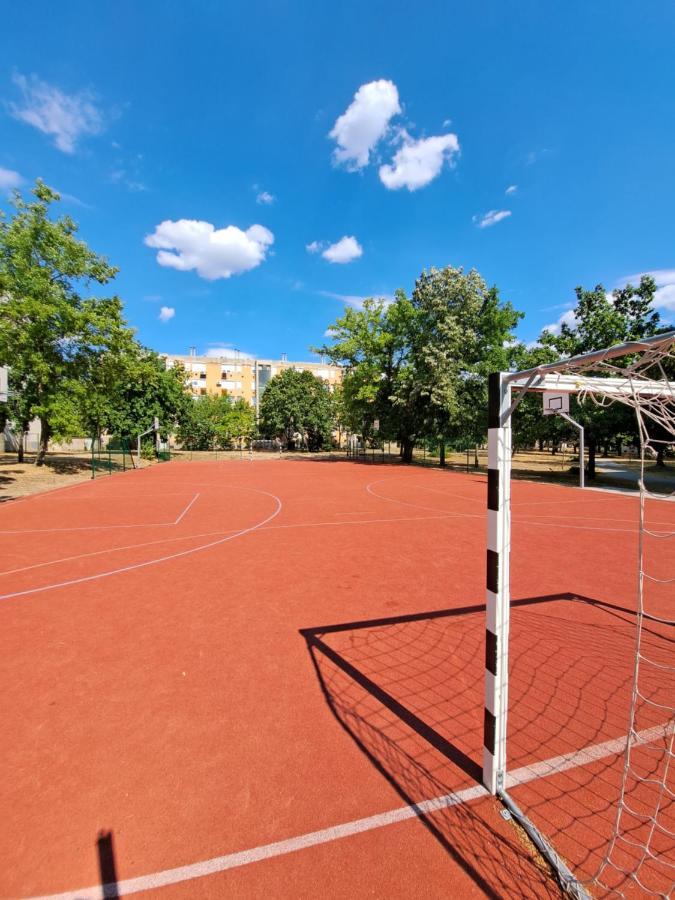 Wanderer Station Apartment Debrecen Luaran gambar