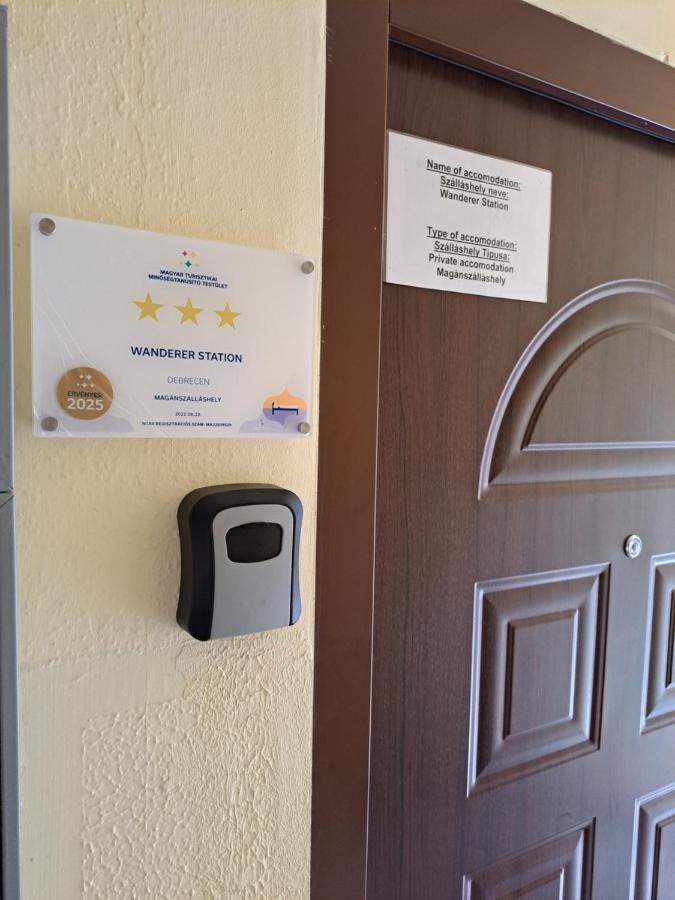Wanderer Station Apartment Debrecen Luaran gambar